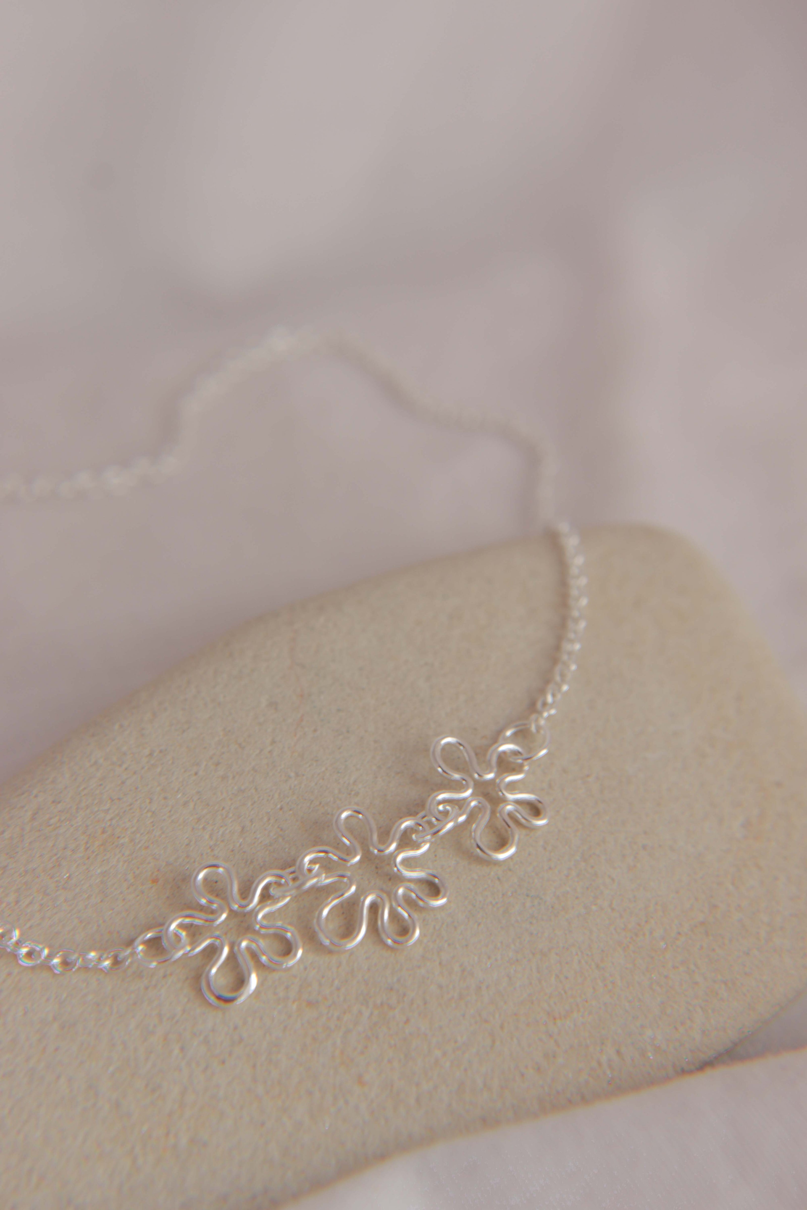 Daisy Chain Necklace #2
