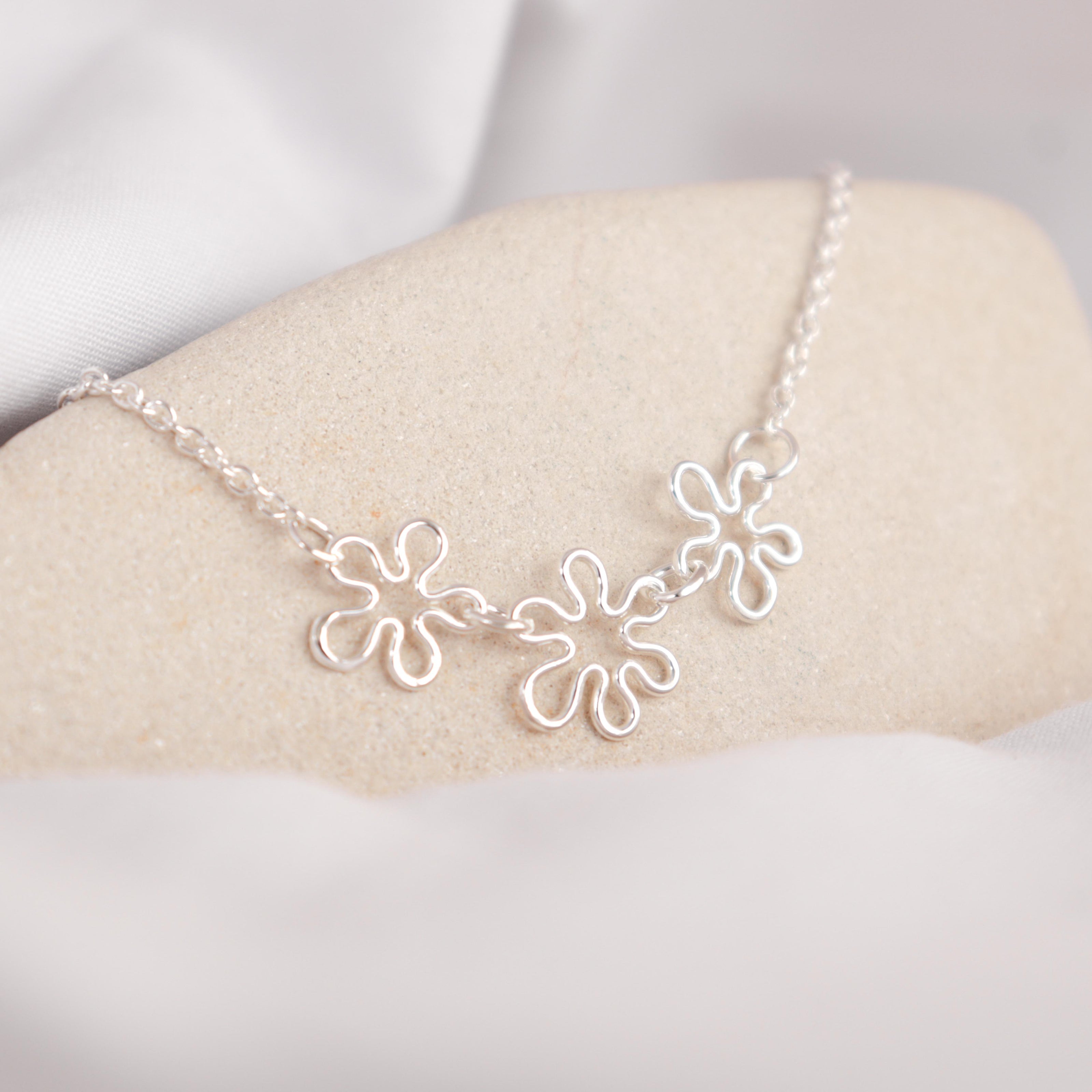 Daisy Chain Necklace #2