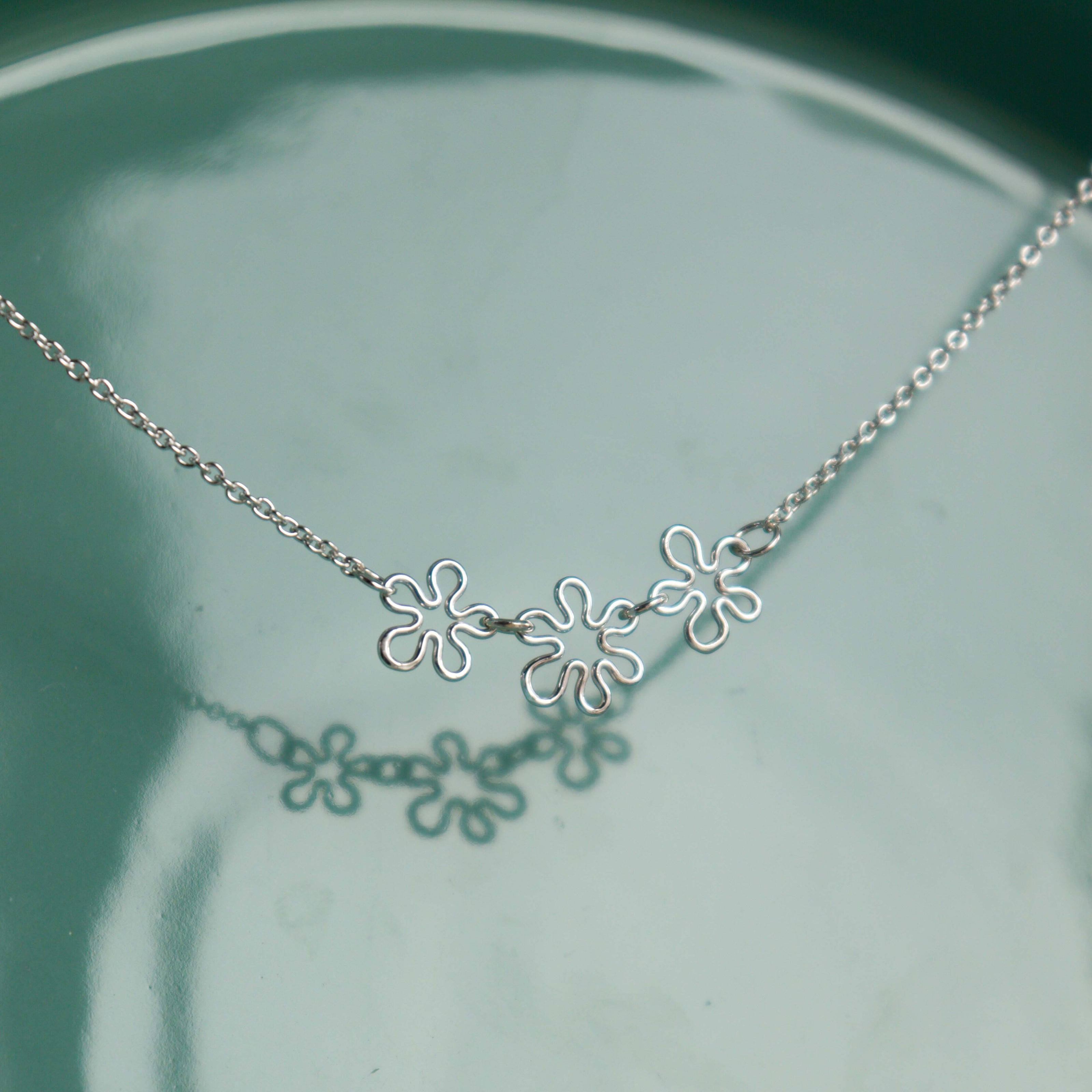 Daisy Chain Necklace #2