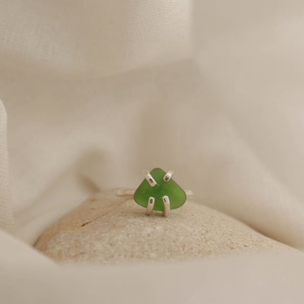 Seaglass ring size L (Queenscliff)
