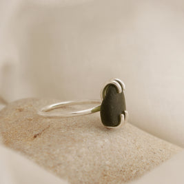 Seaglass Ring Size T (Mornington Beach)